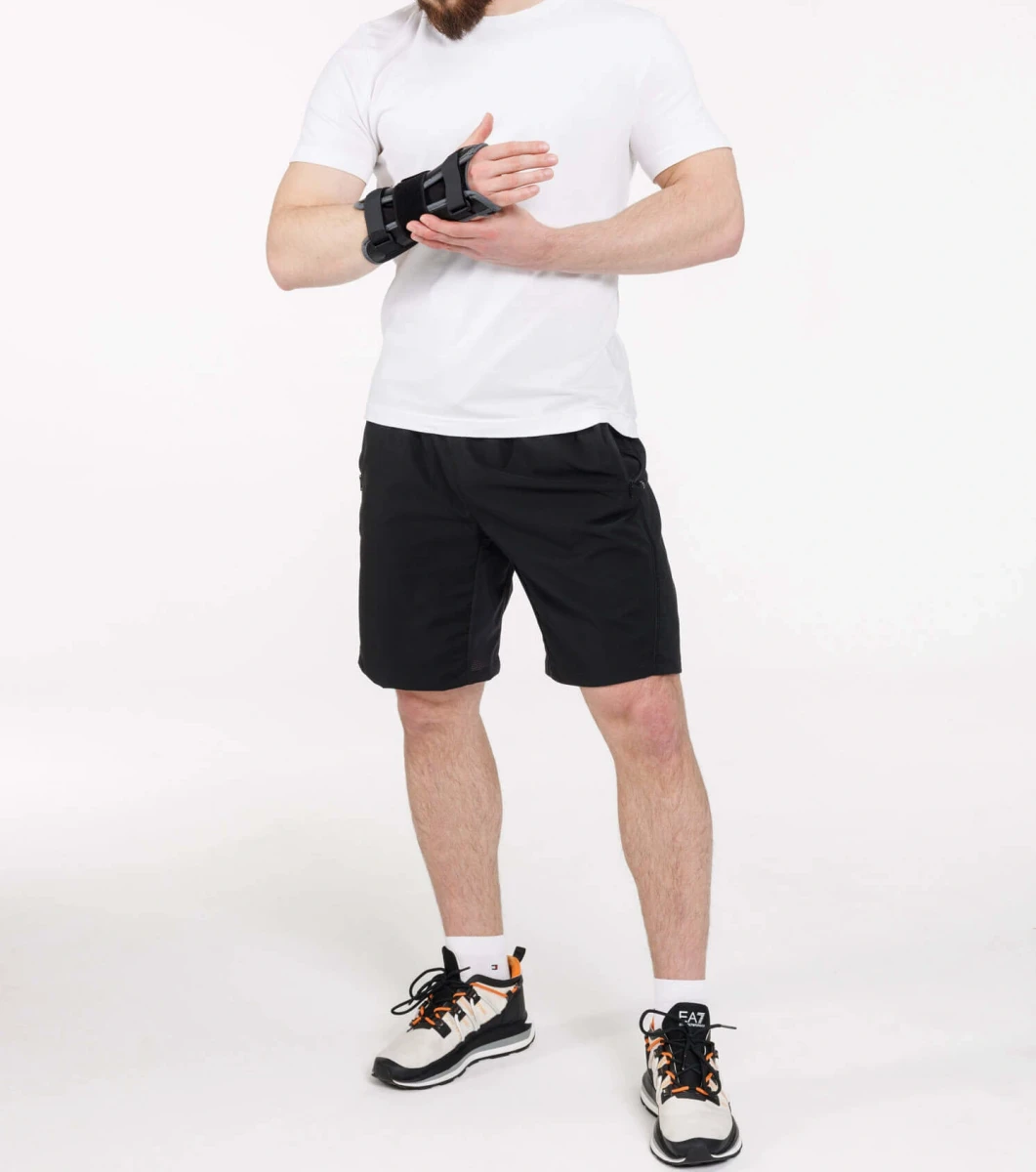 uniwersalna-orteza-nadgarstka-z-usztywnieniem-szynowym-dr-fit-1613-4.webp