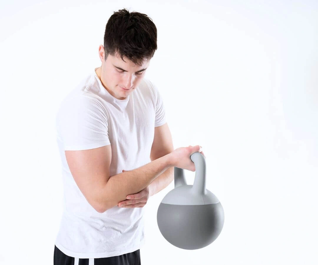 kettlebell-pokryty-guma-16-kg-do-cwiczen-hantla-kula-treningowa-dffit-df-ket-30-9.webp