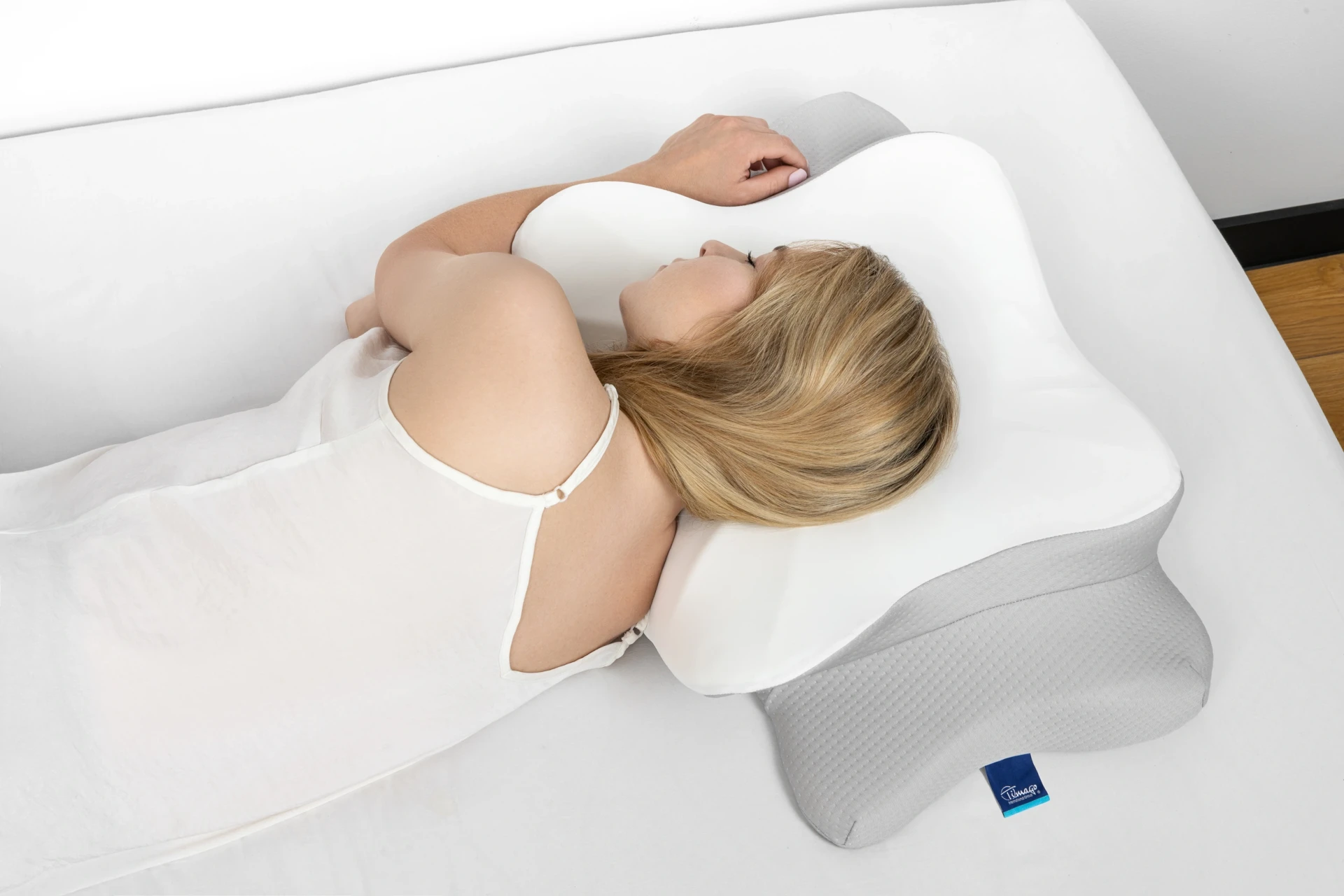 poduszka-ortopedyczna-do-spania-na-boku-wyprofilowana-sleep-buddy-timago-6.webp