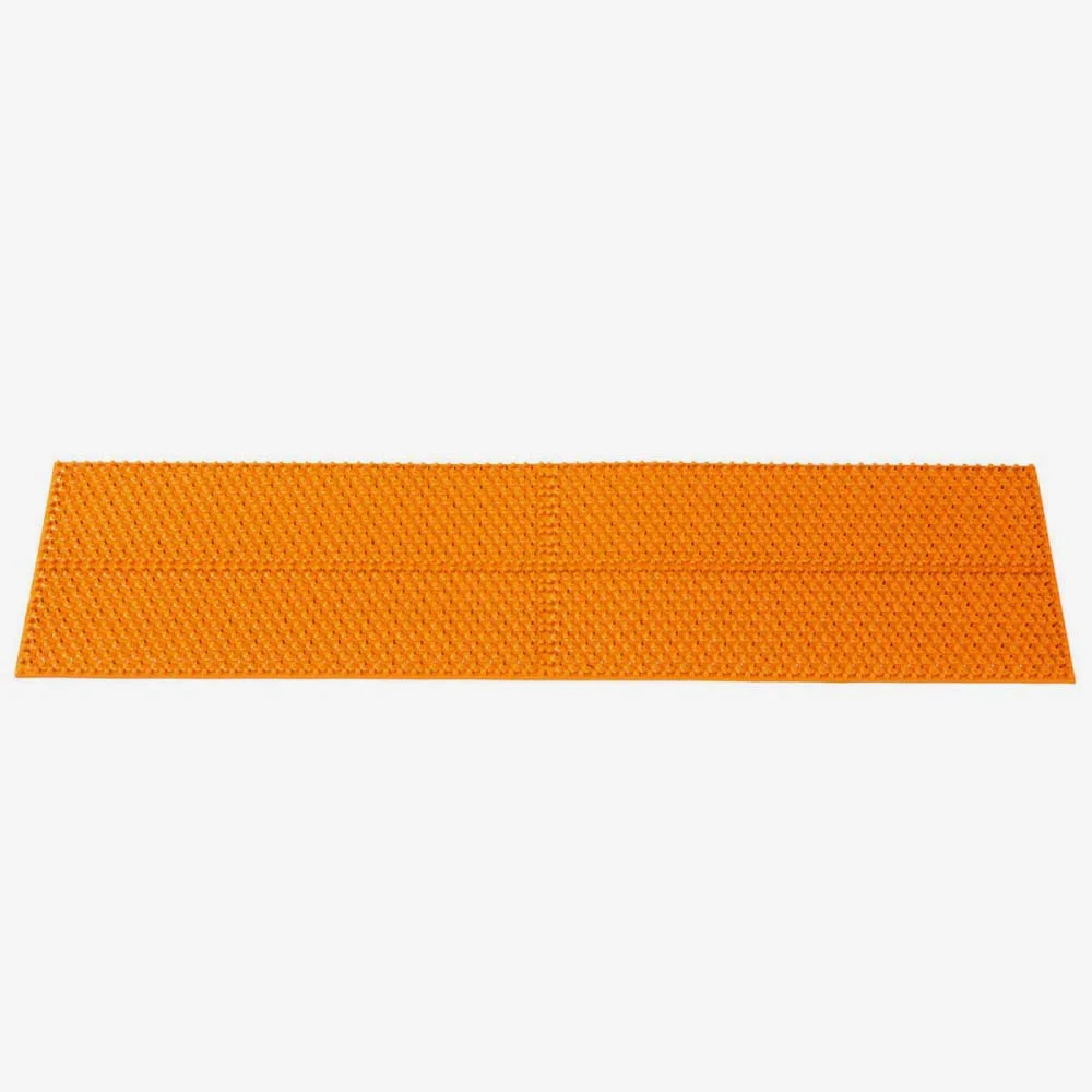 mata-do-akupresury-z-iglami-stalowymi-na-kregoslup-redukujaca-napiecie-lyapko-quadro-5.webp