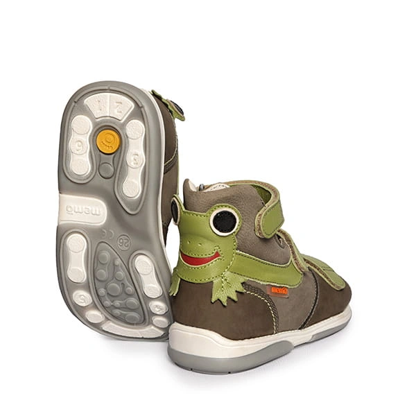sandalki-ortopedyczne-dla-dziecka-ze-sztywnym-zapietkiem-i-podeszwa-diagnostyczna-memo-frog-1ed-3.webp
