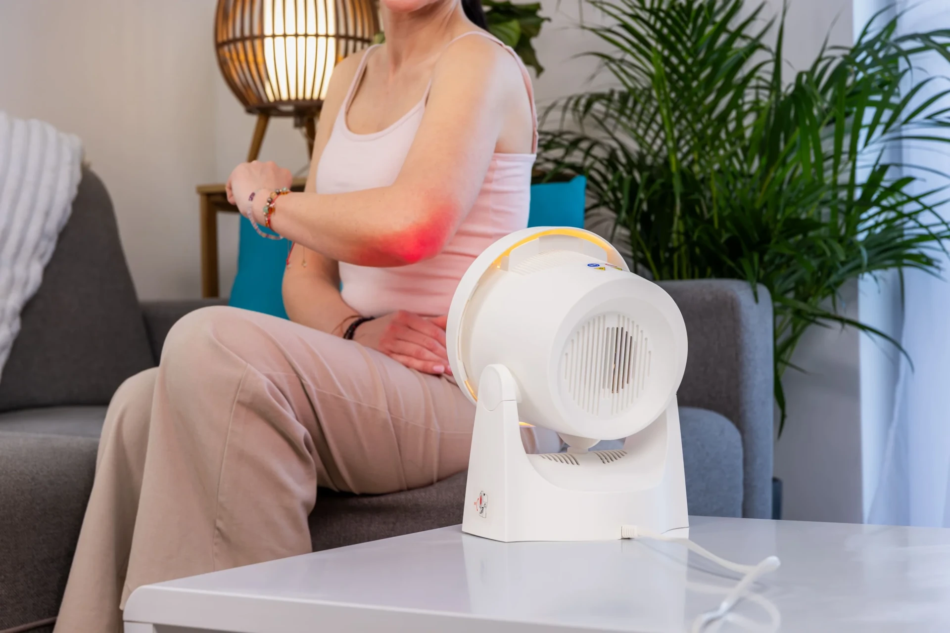 lampa-na-podczerwien-do-terapii-cieplem-przeciwbolowa-do-stosowania-w-domu-haxe-velaris-sn-52a-6.webp