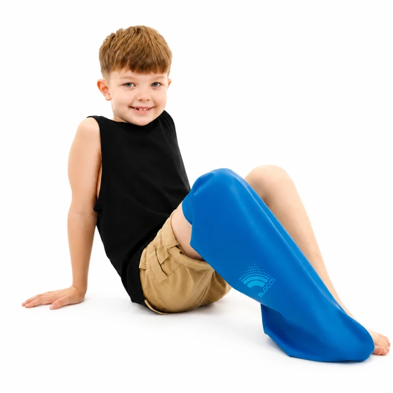 wodoodporny-ochraniacz-na-gips-dla-dziecka-wielokrotnego-uzytku-na-noge-bloccs-.webp