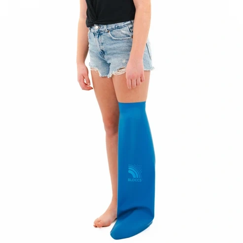 wodoodporny-ochraniacz-na-gips-dla-dziecka-wielokrotnego-uzytku-na-noge-bloccs-7.webp