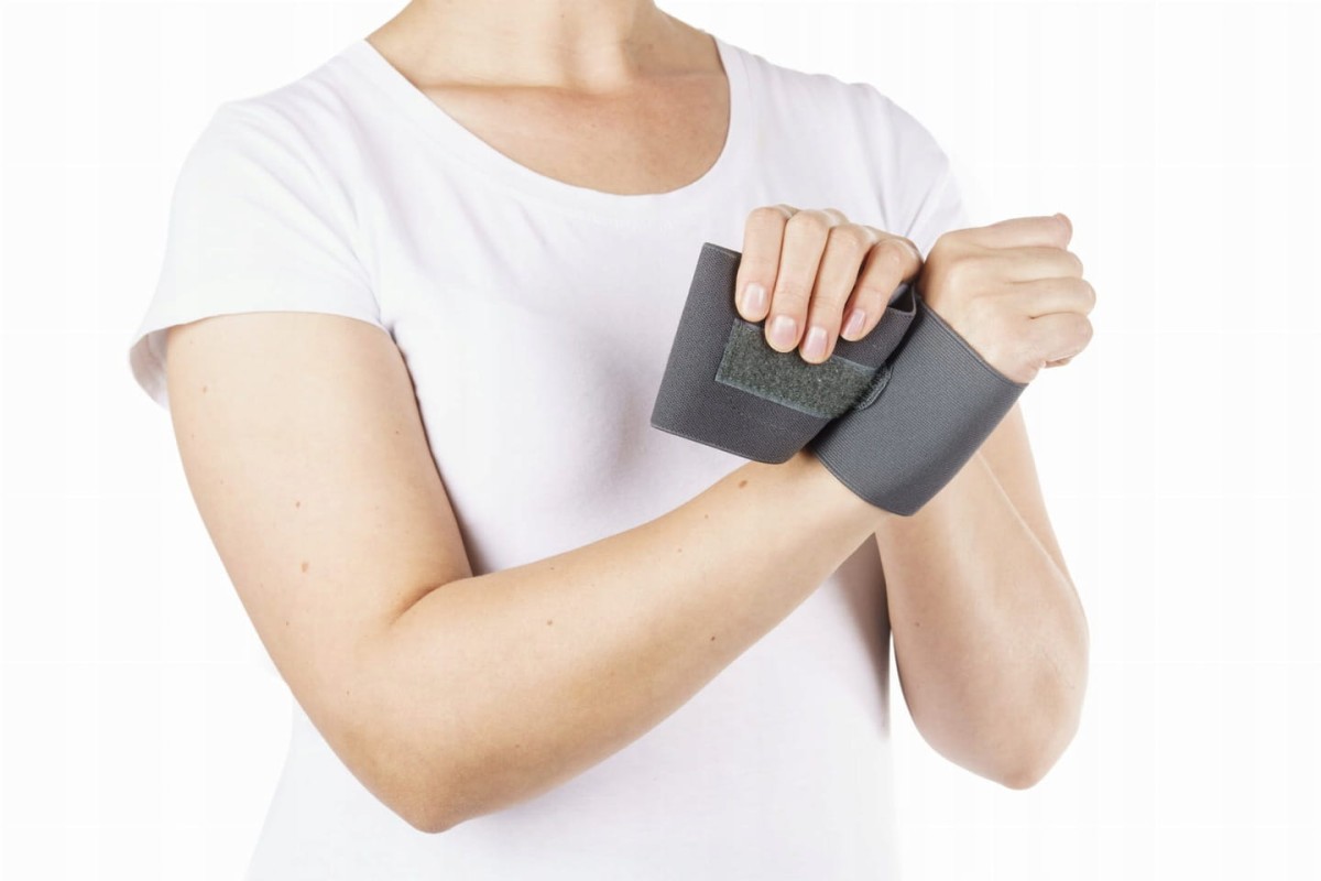 STABILIZATOR-NADGARSTKA-ORTEZA-REKI-PO-ZLAMANIU-Rodzaj-orteza-nadgarstka.jpg