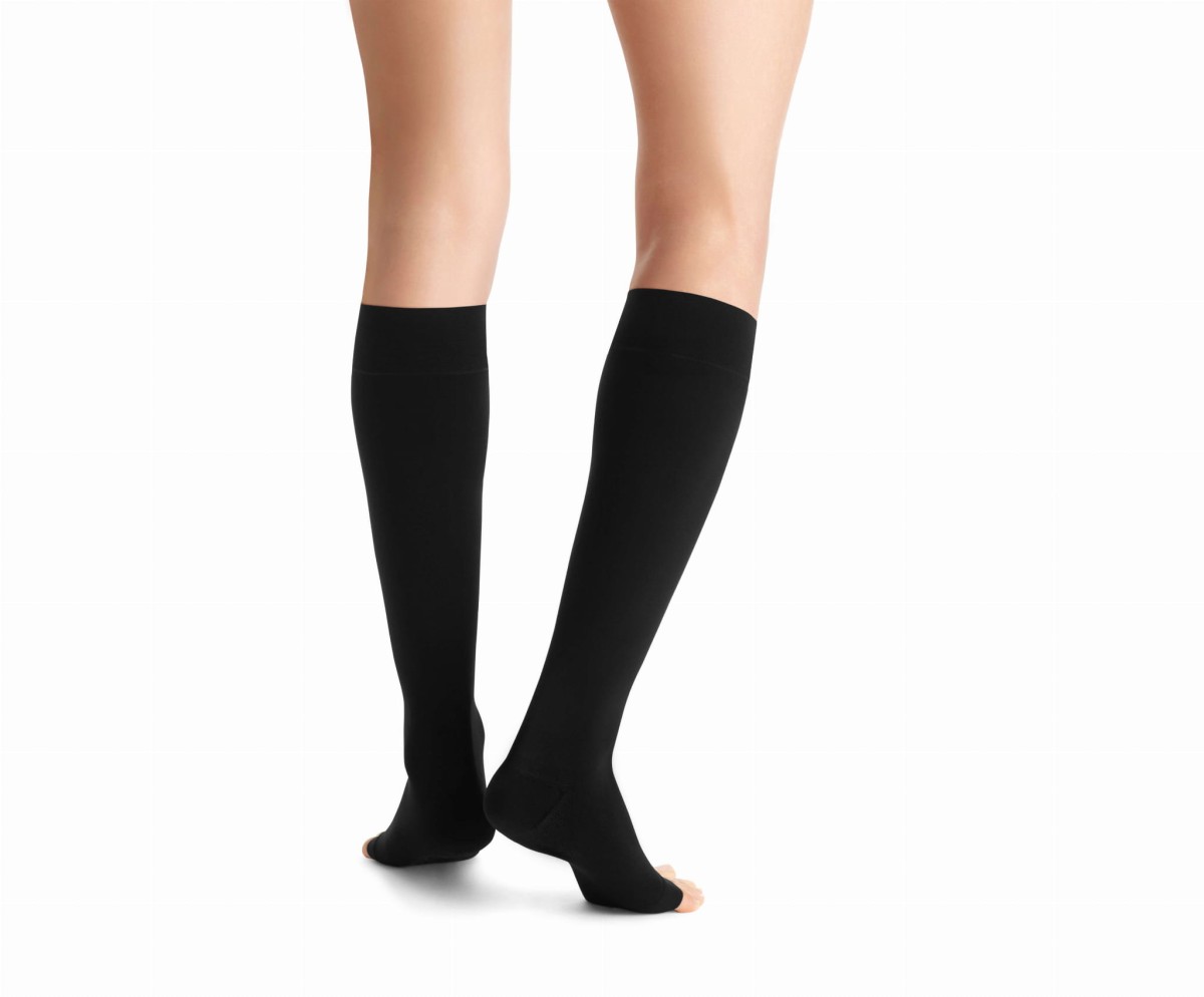 JOBST-opaque-podkolanowki-uciskowe-otwarte-palce-essity.jpg