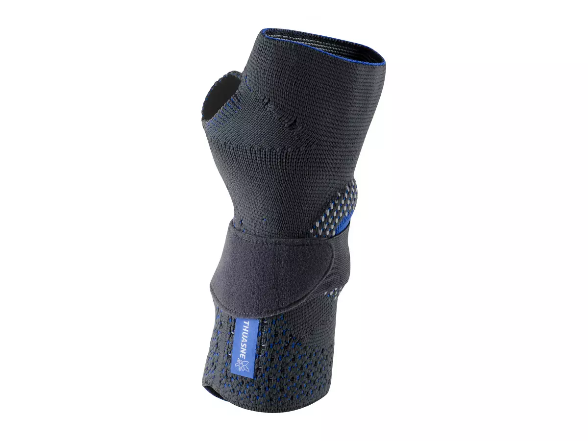 elastyczna-orteza-stabilizujaca-nadgarstek-stabilizator-reki-thuasne-ligaflex-action-2.webp