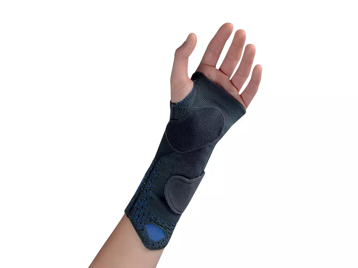elastyczna-orteza-stabilizujaca-nadgarstek-stabilizator-reki-thuasne-ligaflex-action-4.webp