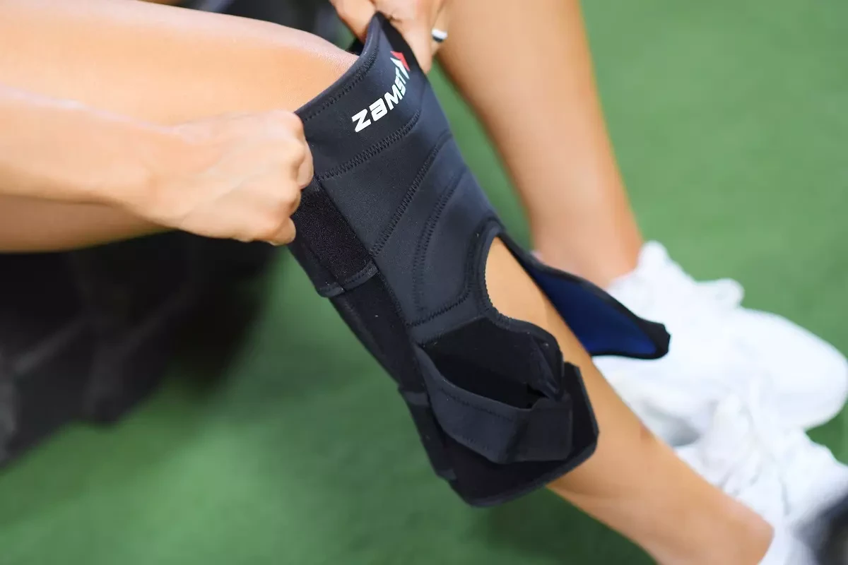 miekka-orteza-na-kolano-sportowa-kompresyjna-zk-7-zamst-6.webp