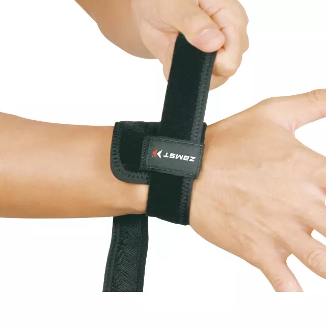 opaska-na-nadagrstek-stabilizator-usztywniacz-wrist-band-zamst-6.webp