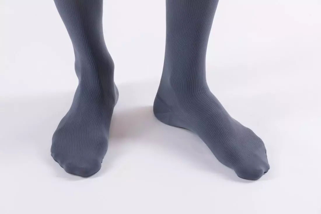 podkolanowki-przeciwzylakowe-meskie-uciskowe-elegance-venoflex-5.webp