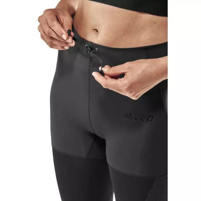 damskie-spodenki-sportowe-kompresyjne-do-biegania-w3a15c-cep-5.webp