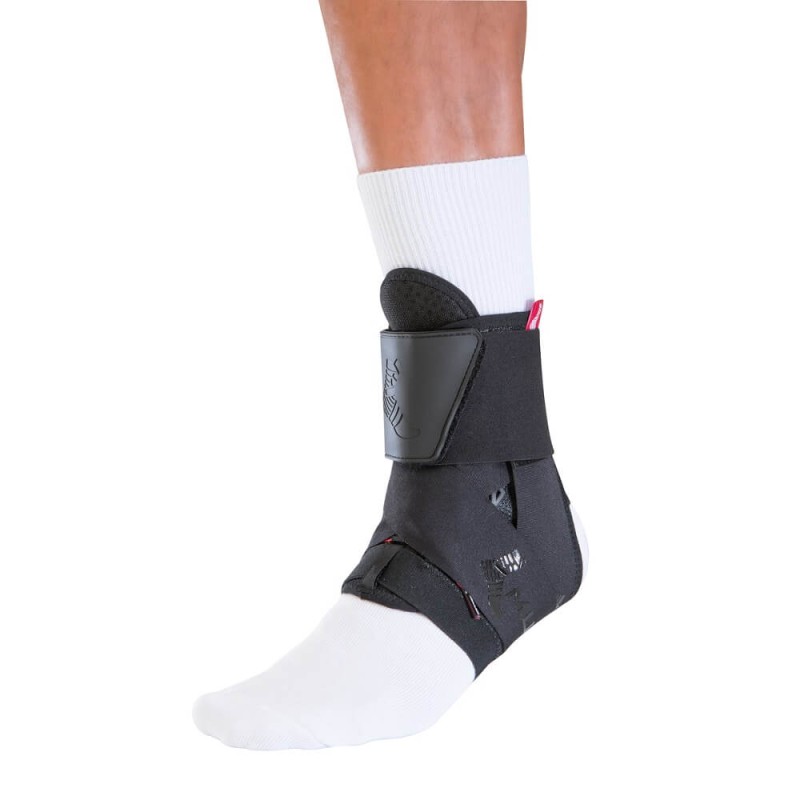 sportowy-stabilizator-stawu-skokowego-orteza-elastyczna-sznurowana-the-one-premium-mueller-.jpg