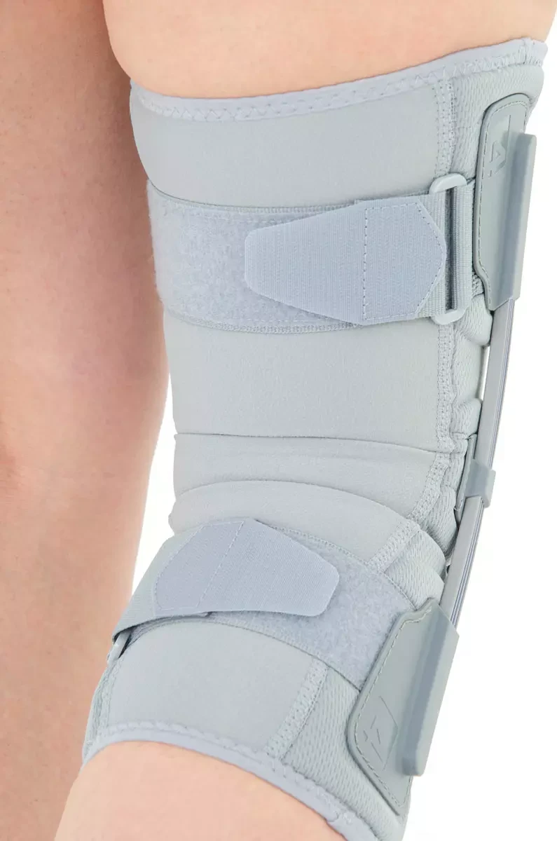 orteza-stawu-kolanowego-z-fiszbinami-i-stabilizatorem-acl-eb-ska-szary-reh4mat-3.webp