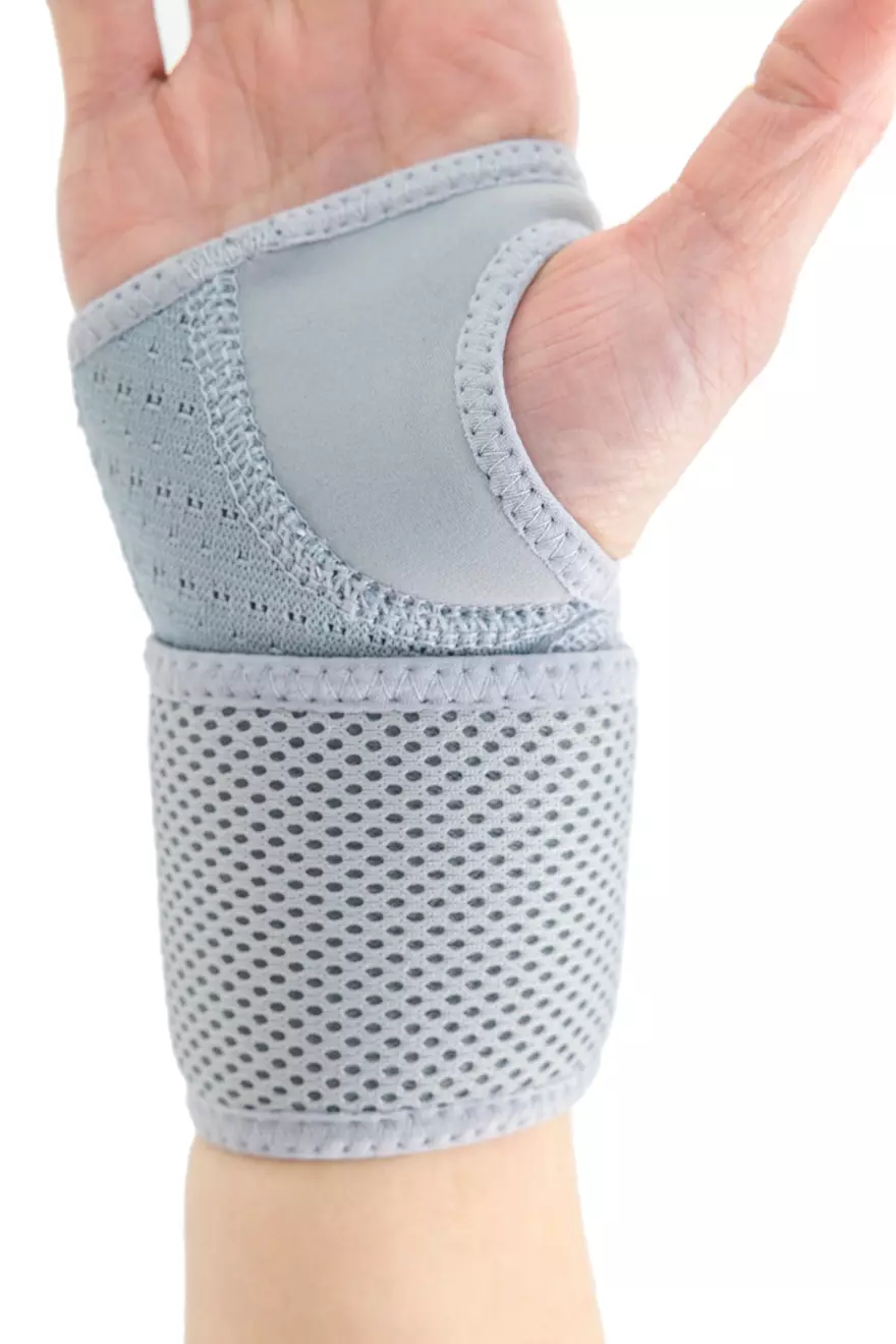 stabilizator-na-nadgarstek-oddychajacy-kompresyjny-eb-n-szary-reh4mat-9.webp