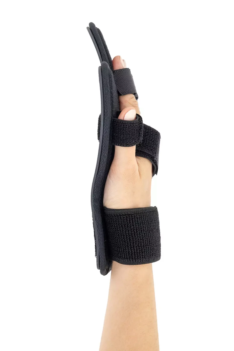 poudarowa-orteza-reki-z-usztywnieniem-i-separatorem-na-palce-okg-12-reh4mat-9.webp