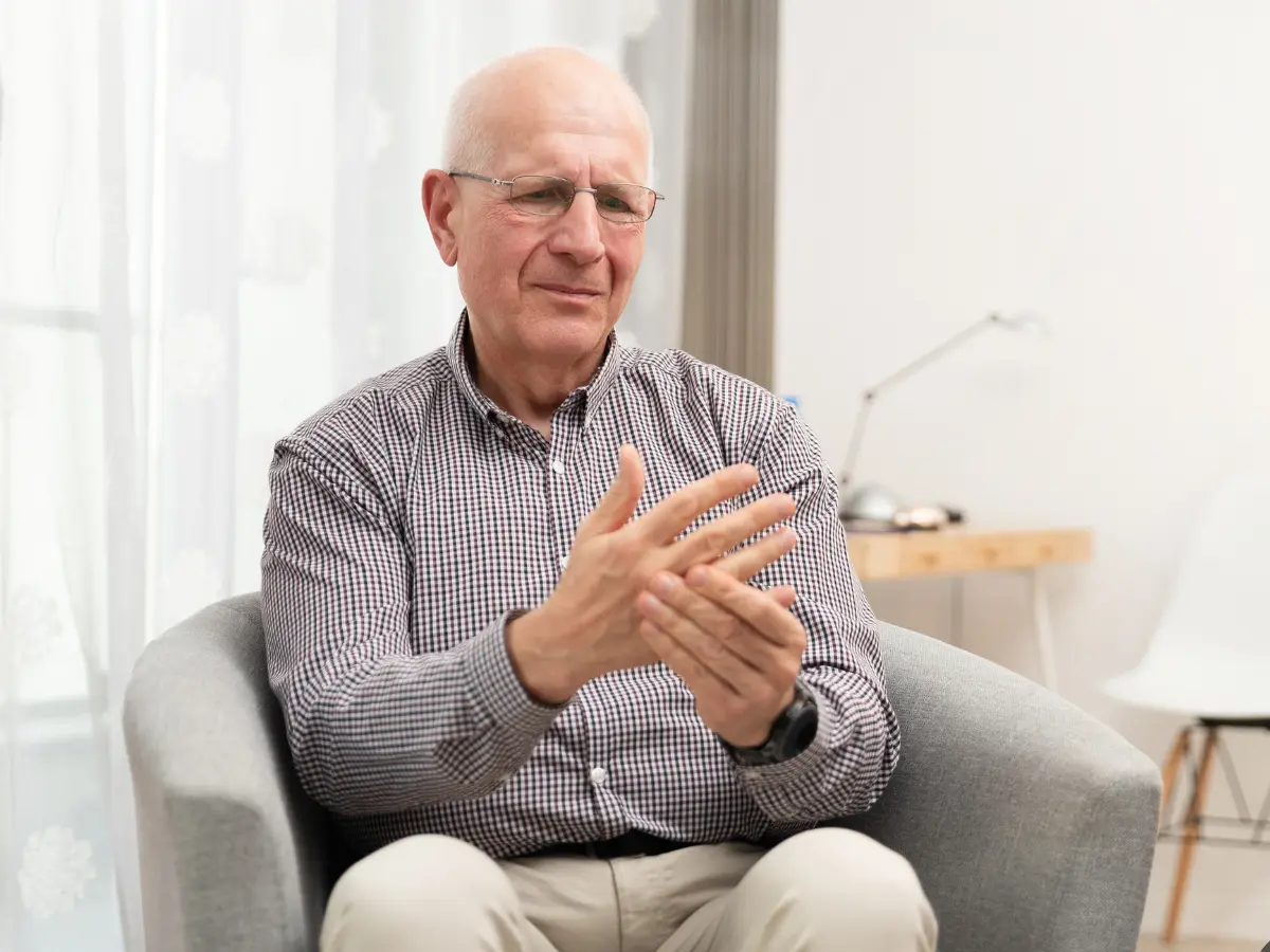 Reumatoidalne zapalenie stawów (RZS) - przyczyny, objawy, rehabilitacja